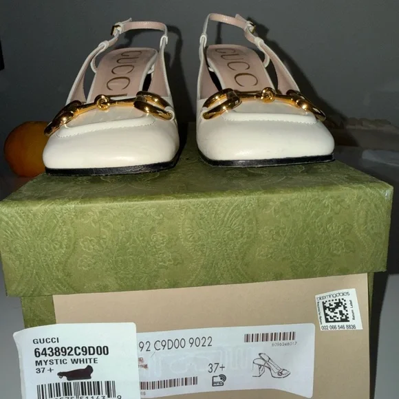 Gucci Women's Cream Leather Slingback Heels with Gold Accents - Picture 3 of 8